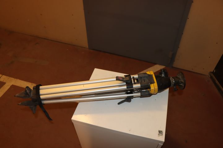 659371-3 Stand TopCon