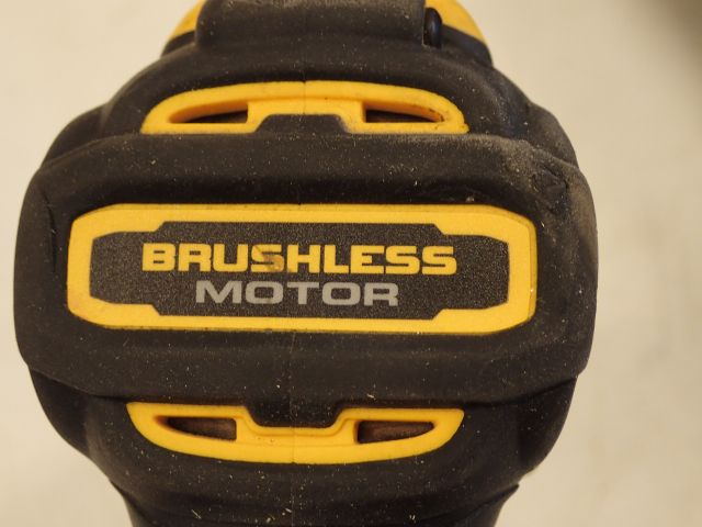 861561-11 Screwdriver DeWalt