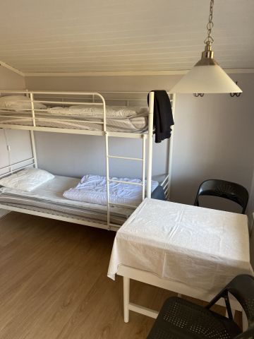 865908-8 Gäststuga 12m2 inkl möblemang (NY INFO)