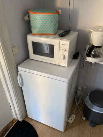 865908-10 Gäststuga 12m2 inkl möblemang (NY INFO)