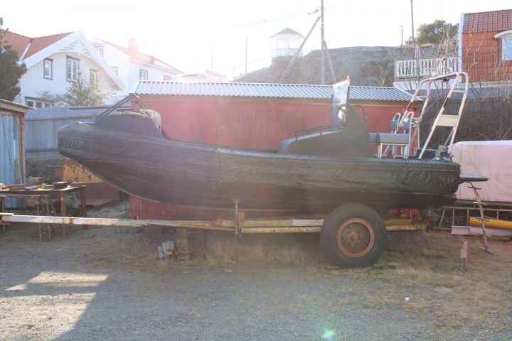 885207-3 MOB boat * Frb boat * Sea Bear 23. Only 450 hours on the engine