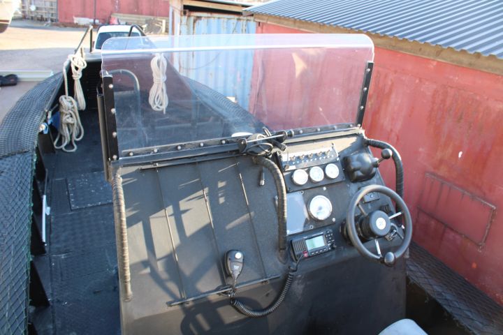 885207-7 MOB boat * Frb boat * Sea Bear 23. Only 450 hours on the engine