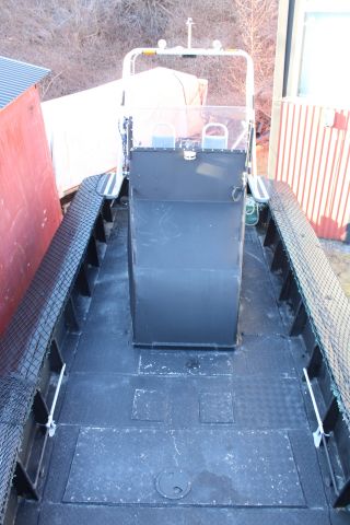 885207-9 MOB boat * Frb boat * Sea Bear 23. Only 450 hours on the engine