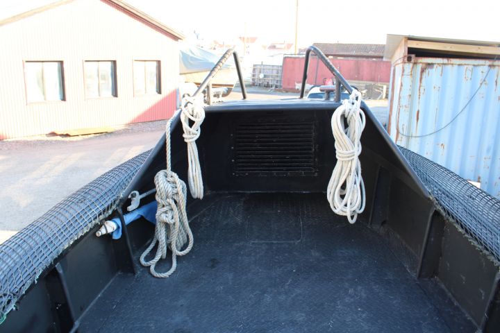 885207-11 MOB boat * Frb boat * Sea Bear 23. Only 450 hours on the engine