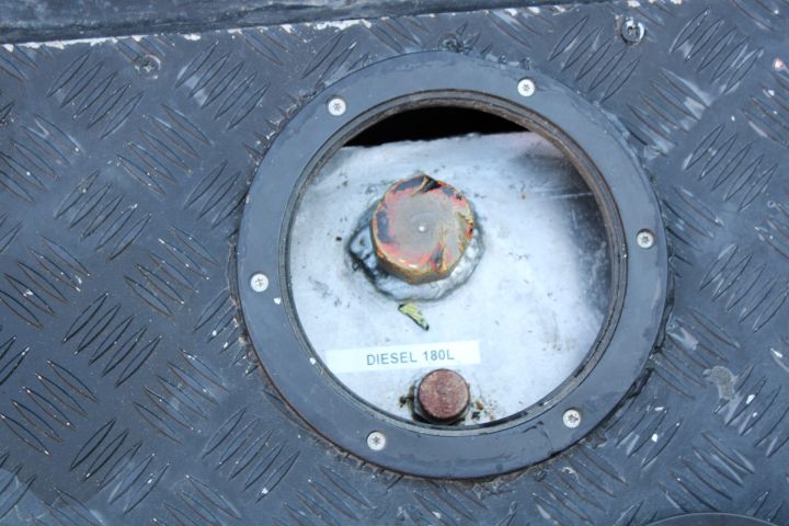 885207-13 MOB boat * Frb boat * Sea Bear 23. Only 450 hours on the engine