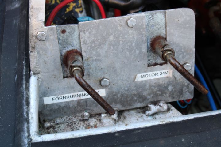 885207-15 MOB boat * Frb boat * Sea Bear 23. Only 450 hours on the engine