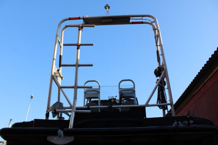 885207-29 MOB boat * Frb boat * Sea Bear 23. Only 450 hours on the engine