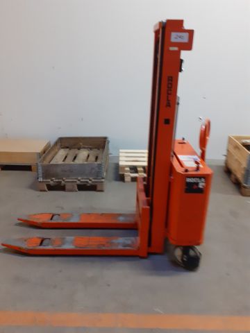 888440-1 Rocla PVA 10 D pinoamisvaunu (akku rikki)