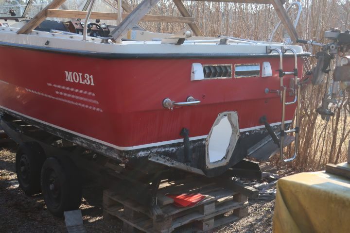 889556-6 Norcem Day 21 DC with unused volvo penta B230 [renovation project started]