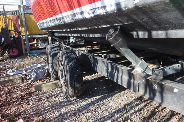 889556-31 Norcem Day 21 DC with unused volvo penta B230 [renovation project started]