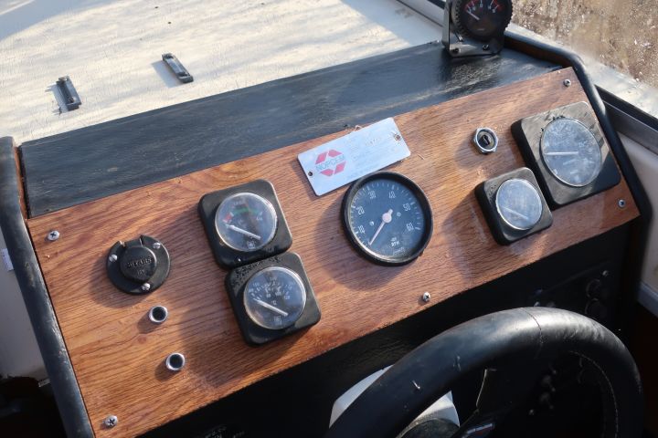 889556-52 Norcem Day 21 DC with unused volvo penta B230 [renovation project started]