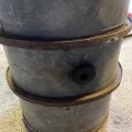 889587-4 Old oil barrel