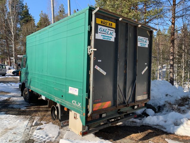 809528-4 Horse transport Volvo F 406-4X2 1V - 1978