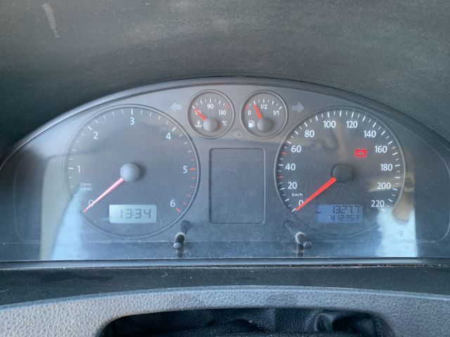 809529-31 Volkswagen Transporter Pickup Double Cab 2.5 TDI - 2004