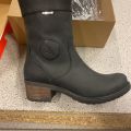 885226-2 Mc boots. Ayda 2. Size 38. Brand new. FREE SHIPPING, Low reservation prices
