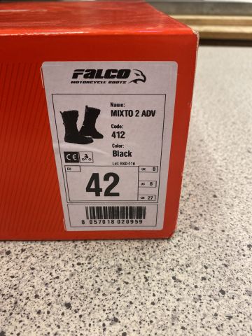 885231-4 Mc boots. Falco mixto 2 avd. Size 42. Brand new. FREE SHIPPING Low reservation prices