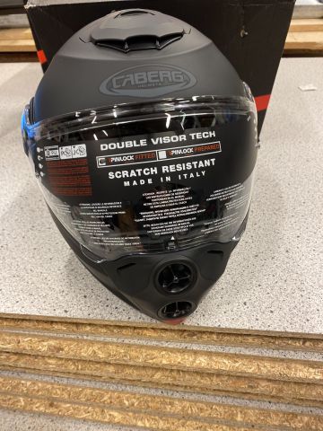 890204-3 Mc helmet. Caberg Droid matt black size xs. New