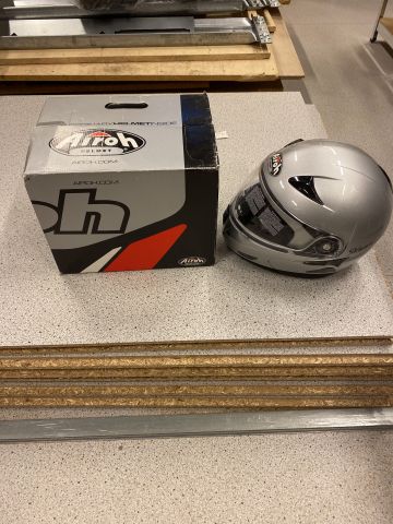 890206-1 Mc helmet. Airoh sv55-s argento metall. Size xs. New .FREE SHIPPING, Low reservation prices