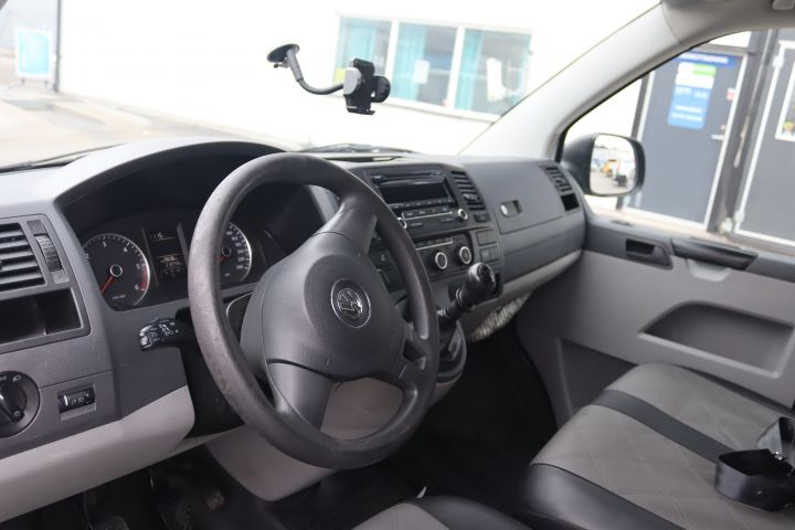 890096-11 Volkswagen Caravelle 2.0 TDI - 2013