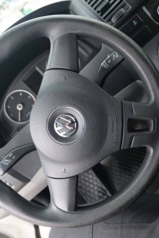 890096-15 Volkswagen Caravelle 2.0 TDI - 2013