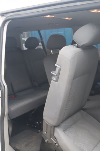 890096-22 Volkswagen Caravelle 2.0 TDI - 2013