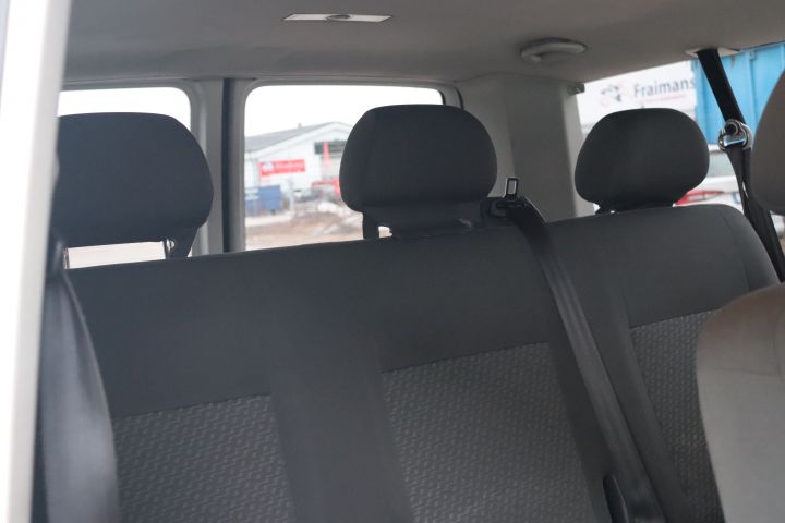 890096-23 Volkswagen Caravelle 2.0 TDI - 2013