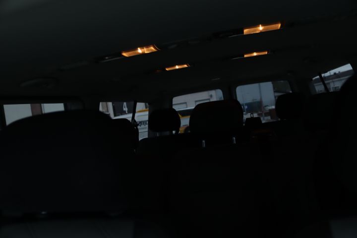 890096-28 Volkswagen Caravelle 2.0 TDI - 2013