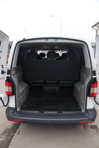 890096-32 Volkswagen Caravelle 2.0 TDI - 2013