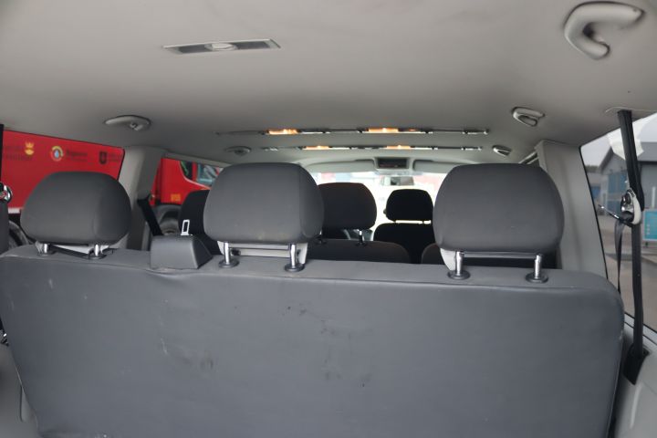 890096-35 Volkswagen Caravelle 2.0 TDI - 2013