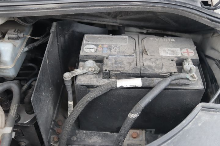 890096-37 Volkswagen Caravelle 2.0 TDI - 2013