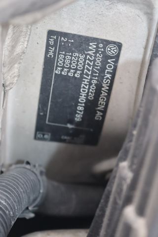 890096-40 Volkswagen Caravelle 2.0 TDI - 2013