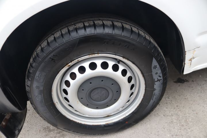 890096-47 Volkswagen Caravelle 2.0 TDI - 2013