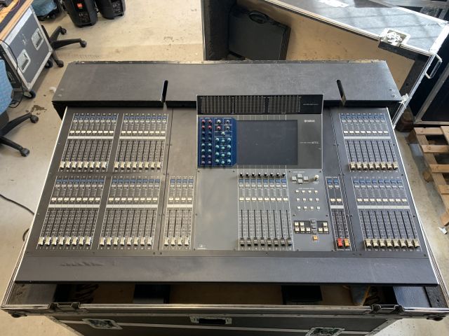 866609-1 Digital mixer YAMAHA - M7CL48
