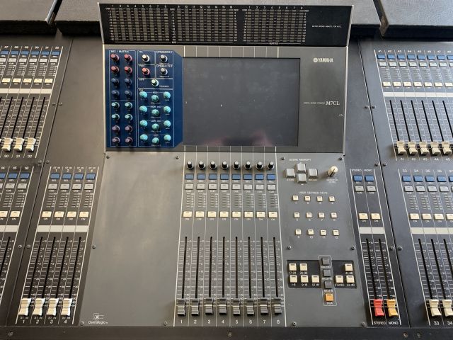 866609-3 Digital mixer YAMAHA - M7CL48