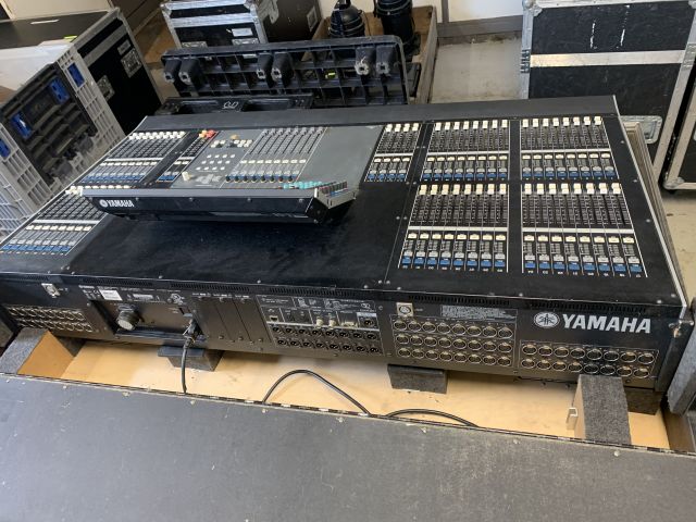 866609-7 Digital mixer YAMAHA - M7CL48