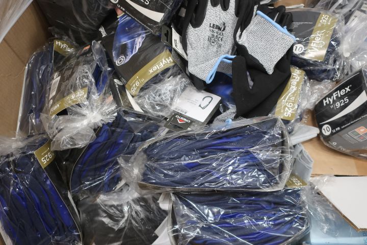 890110-15 Lot with work gloves HyFlex, Guide and Ansell etc.