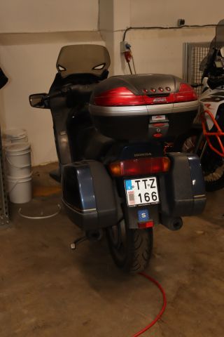 890766-9 Honda Powersports ST1100 Pan-European 1.1 - 1999