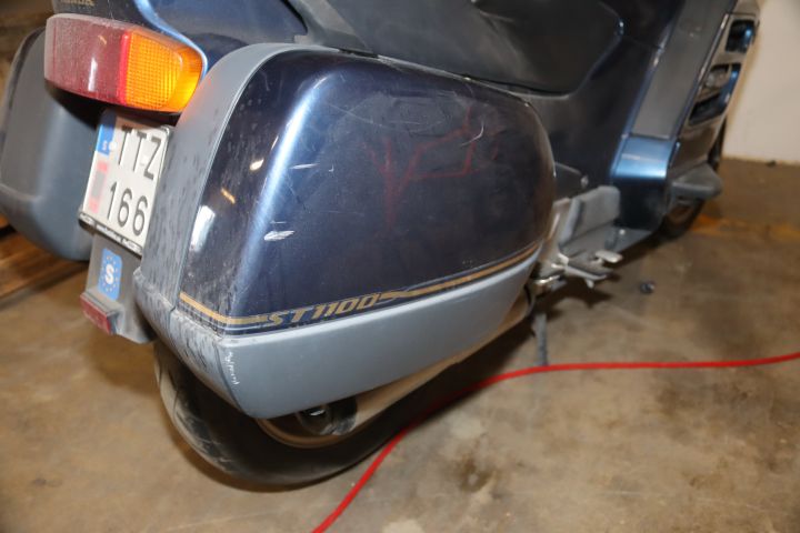 890766-21 Honda Powersports ST1100 Pan-European 1.1 - 1999