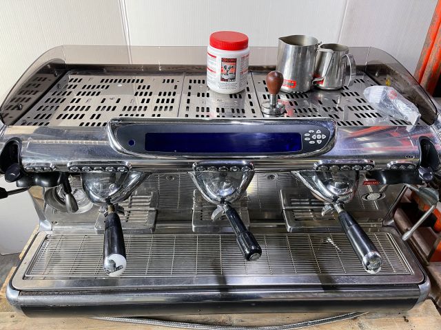 890533-4 Espresso machine FAEMA EMBLEMA A / 3 AutoSteam Milk4 - Tall Cup Version