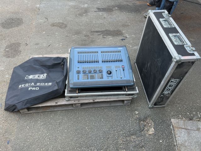 848850-1 Light table SGM Regia 2048 PRO