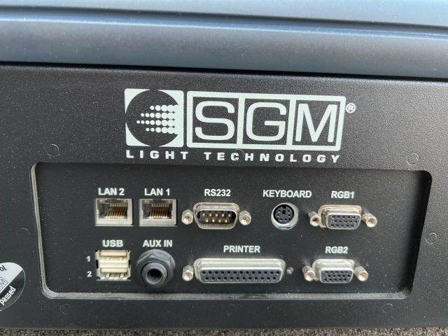 848850-5 Light table SGM Regia 2048 PRO