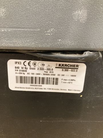890162-6 Cleaning machine Kärcher B40 - 2015 - 136h (broken float, no suction strip)