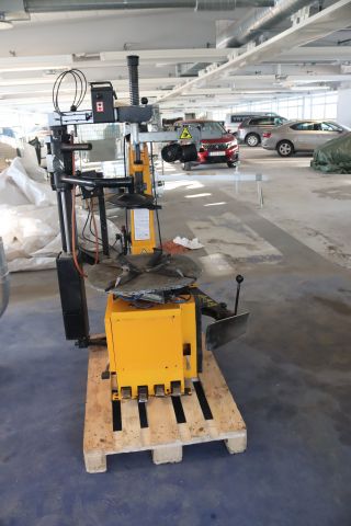 891709-1 Däckomläggningsmaskin