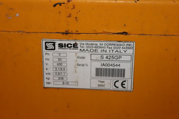 891709-3 Däckomläggningsmaskin