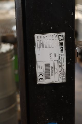 891709-6 Däckomläggningsmaskin