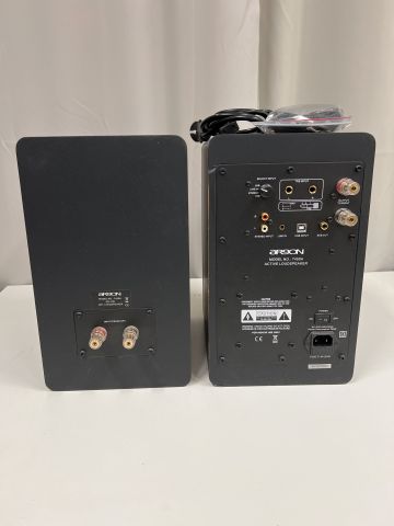 867854-3 Speakers and headphones x2- FREE SHIPPING