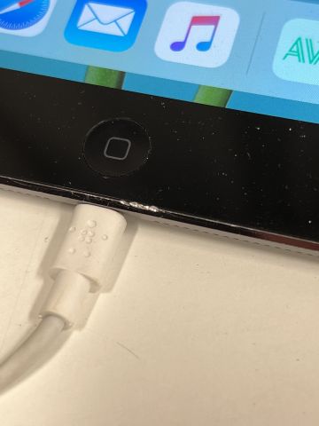 867850-5 iPad Air (1st generation) - 2013/2014 - FREE SHIPPING