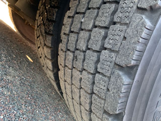 876653-26 Sopbil Volvo 6X2 FE340 (331 hp, 256026 km) -2013