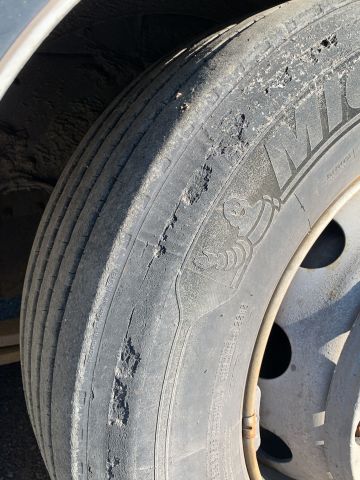 876653-28 Sopbil Volvo 6X2 FE340 (331 hp, 256026 km) -2013