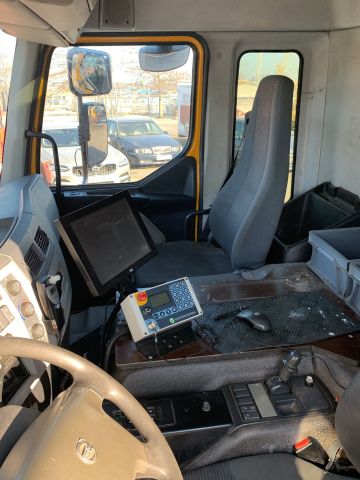 876653-34 Sopbil Volvo 6X2 FE340 (331 hp, 256026 km) -2013